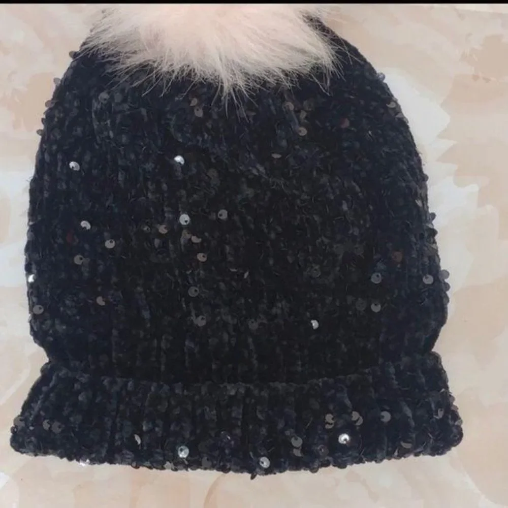 Claires claires black